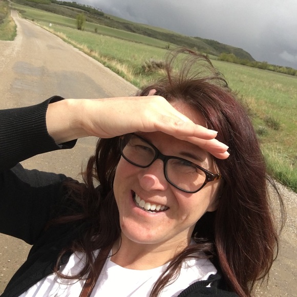 Meet your Posher, Heather - Picture 1 of 1